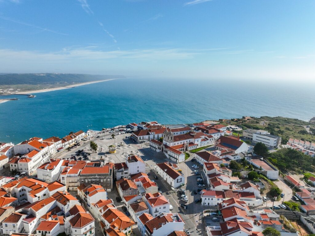nazare-town-and-praia-da-nazare-from-above-2025